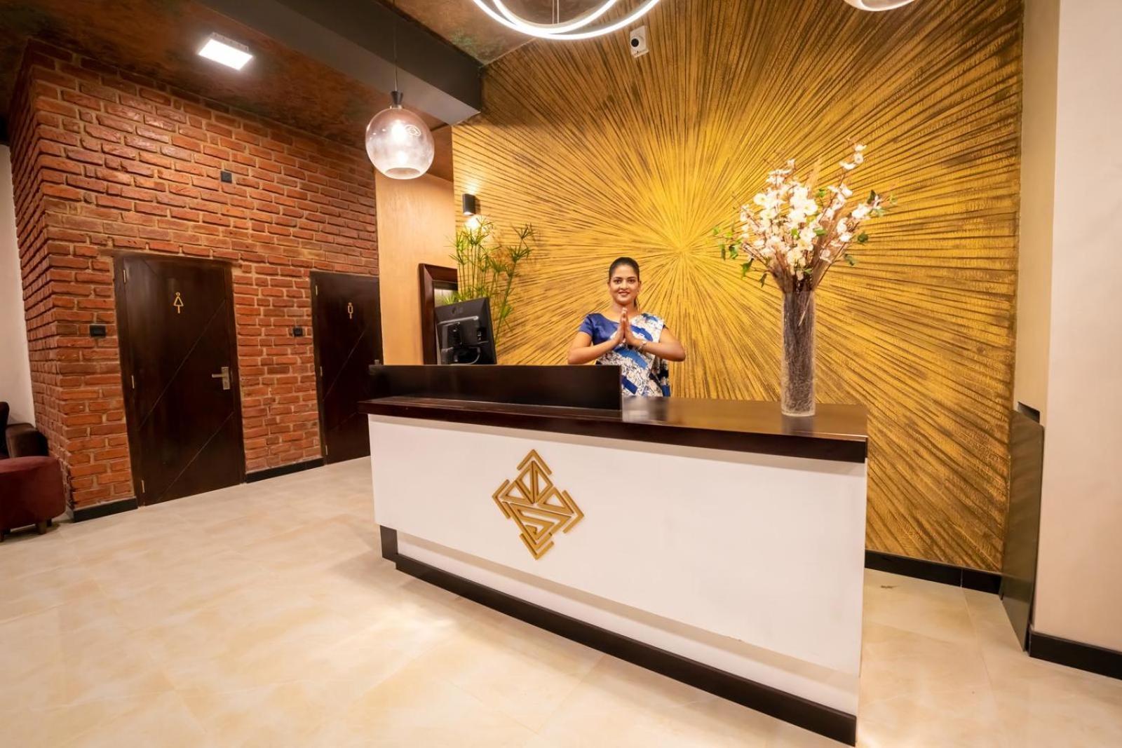 Limeshine - Airport Transit Hotels & Residences Katunayaka Extérieur photo