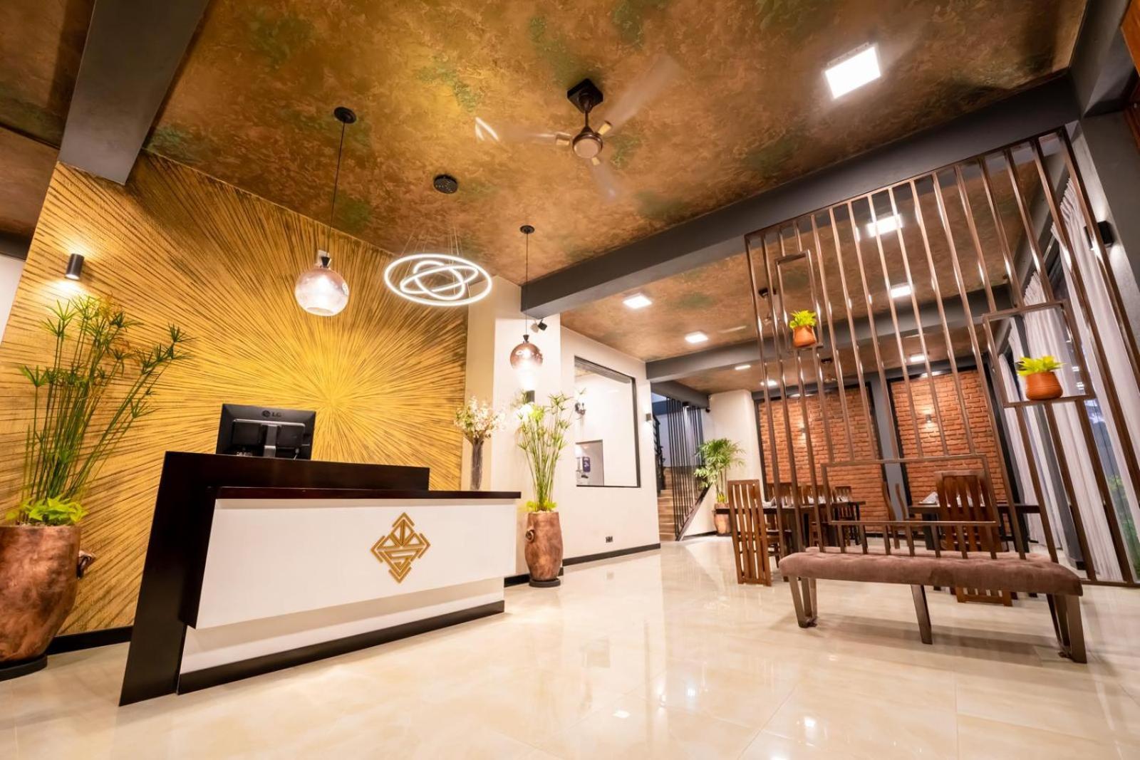 Limeshine - Airport Transit Hotels & Residences Katunayaka Extérieur photo