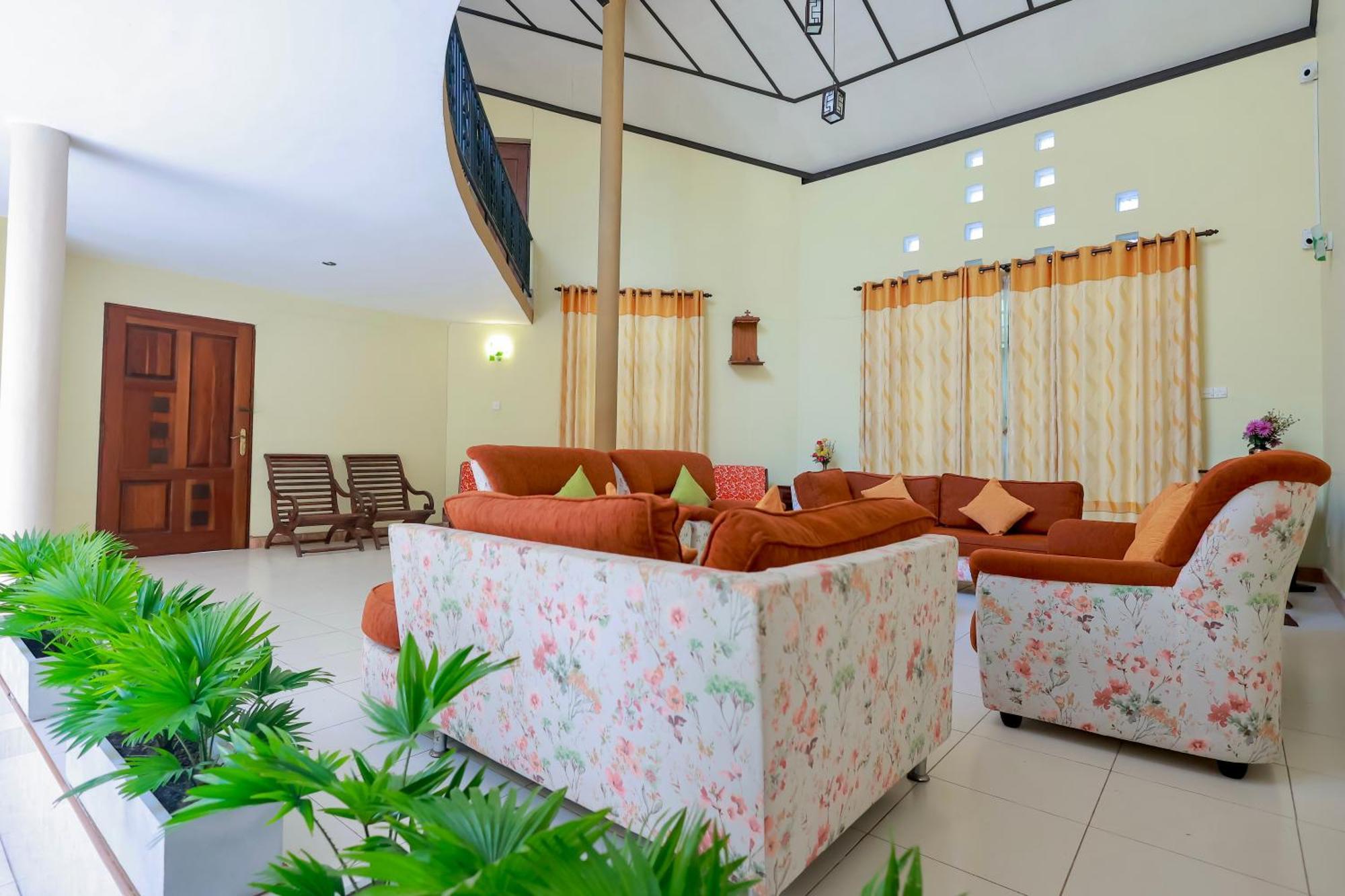 Limeshine - Airport Transit Hotels & Residences Katunayaka Extérieur photo